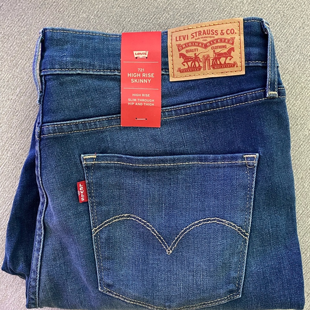 Levi’s high rise skinny jeans